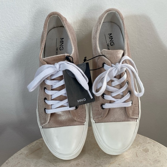 Mango Women’s Sneakers Beige Velvet US size 7.5 EUR 38 NWT - Picture 2 of 13